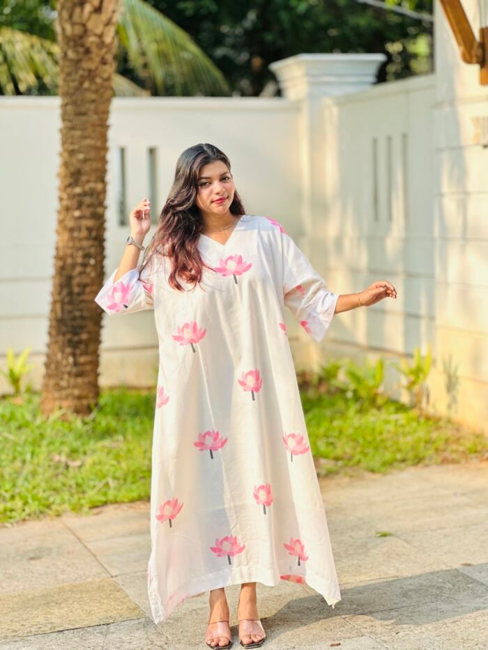 White Lotus Mul Cotton Kaftan Dress - Image 4