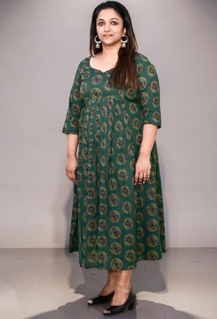 IMG_1639-2 Emerald Green Cotton Midi Dress - Image 1